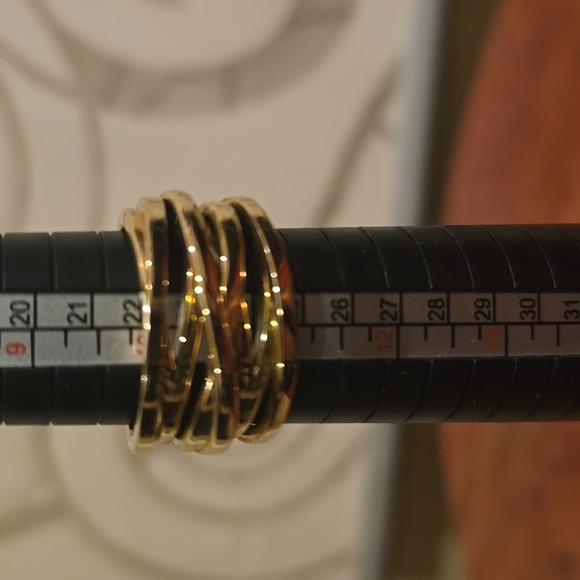 Wrapped ring gold toned - Picture 1 of 3